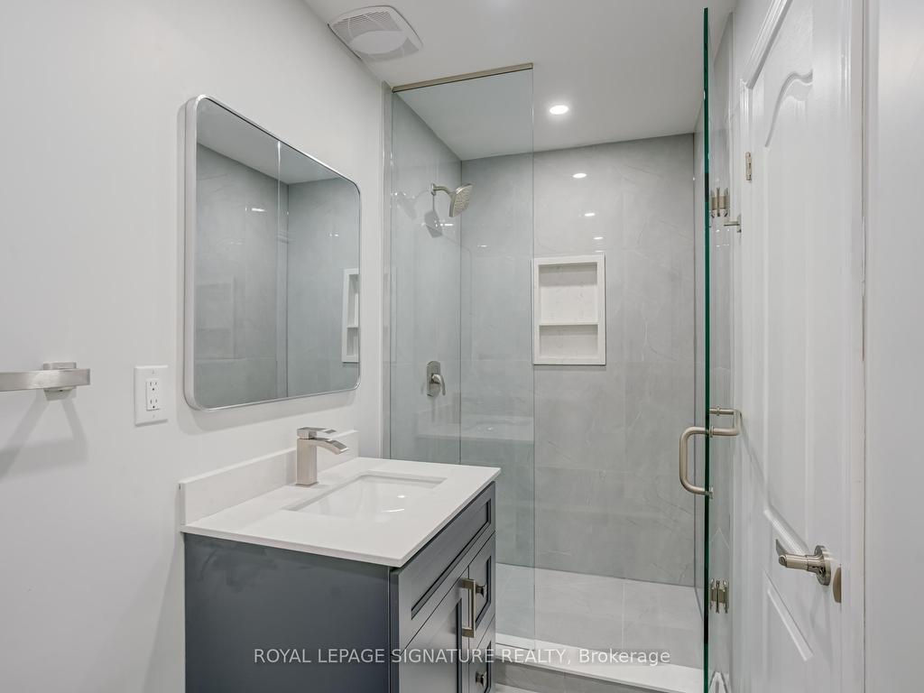 









854


Yates

Drive,
Milton,




ON
L9T 0E5


