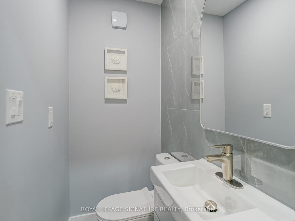 









854


Yates

Drive,
Milton,




ON
L9T 0E5

