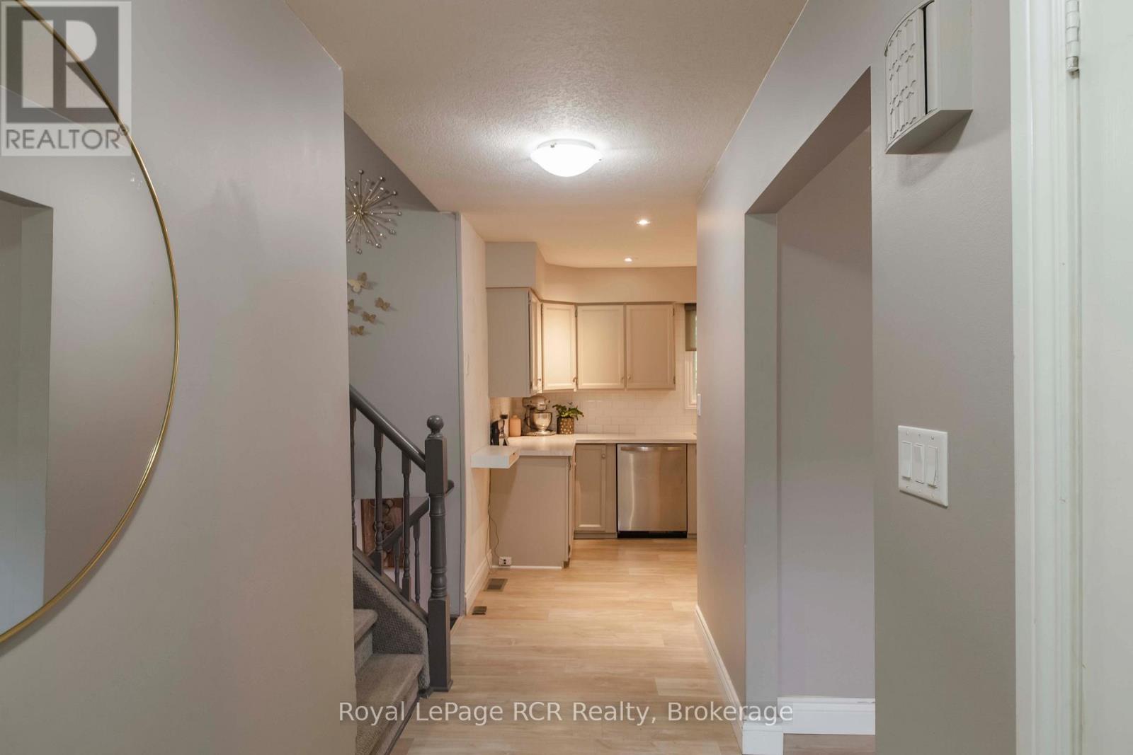 












202122 21 HIGHWAY

,
Georgian Bluffs,







Ontario
N4K5N7

