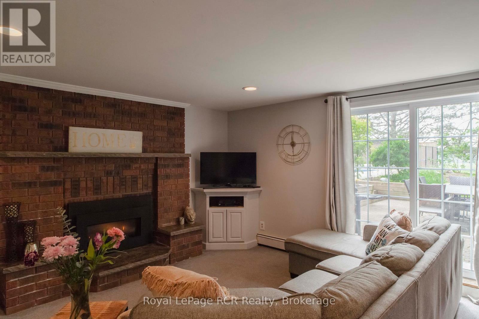 












202122 21 HIGHWAY

,
Georgian Bluffs,







Ontario
N4K5N7

