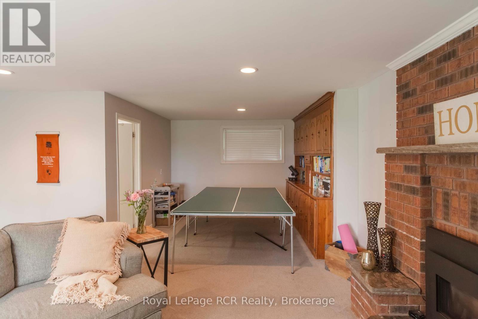 












202122 21 HIGHWAY

,
Georgian Bluffs,







Ontario
N4K5N7

