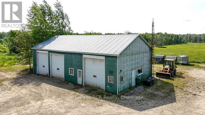 












202122 21 HIGHWAY

,
Georgian Bluffs,







Ontario
N4K5N7

