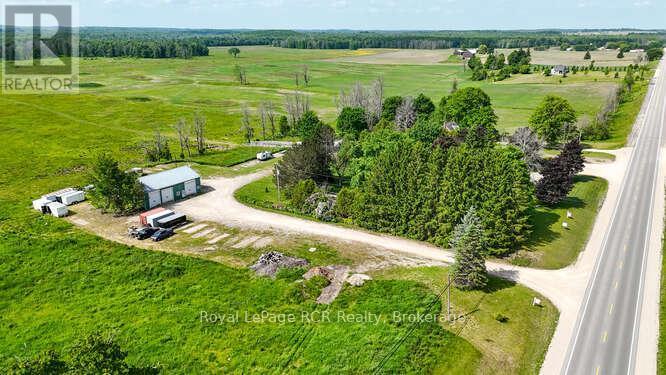 












202122 21 HIGHWAY

,
Georgian Bluffs,







Ontario
N4K5N7

