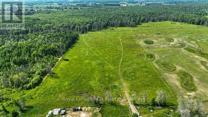 












202122 21 HIGHWAY

,
Georgian Bluffs,







Ontario
N4K5N7

