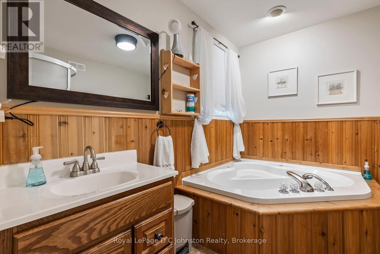 












10 MITCHELL LANE

,
Saugeen Shores,




Ontario
N0H2C1

