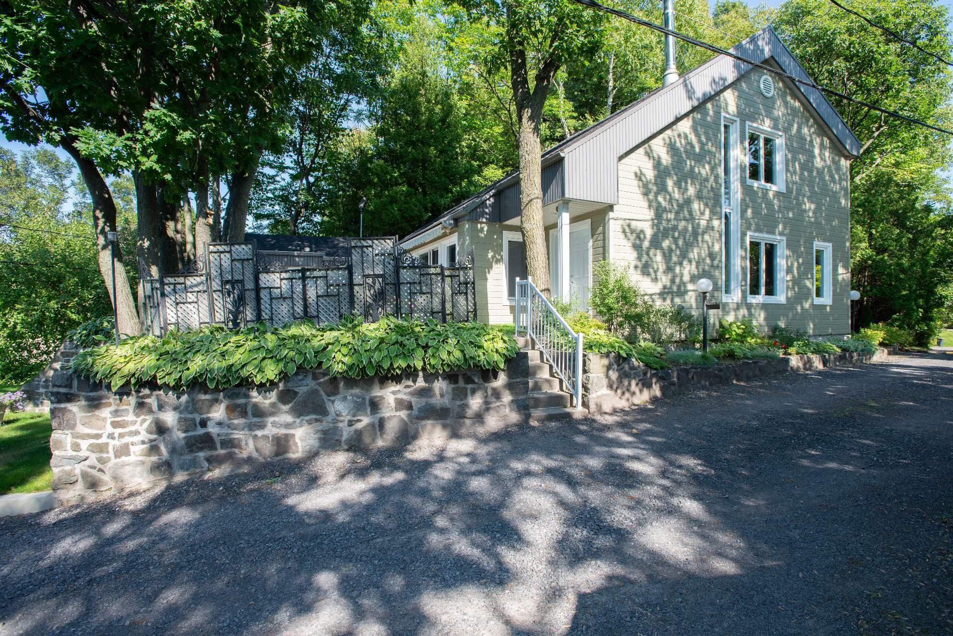 









1668


Ch. des Pluviers

,
Lévis (Les Chutes-de-la-Chaudière-Ouest),




QC
G7A3R3

