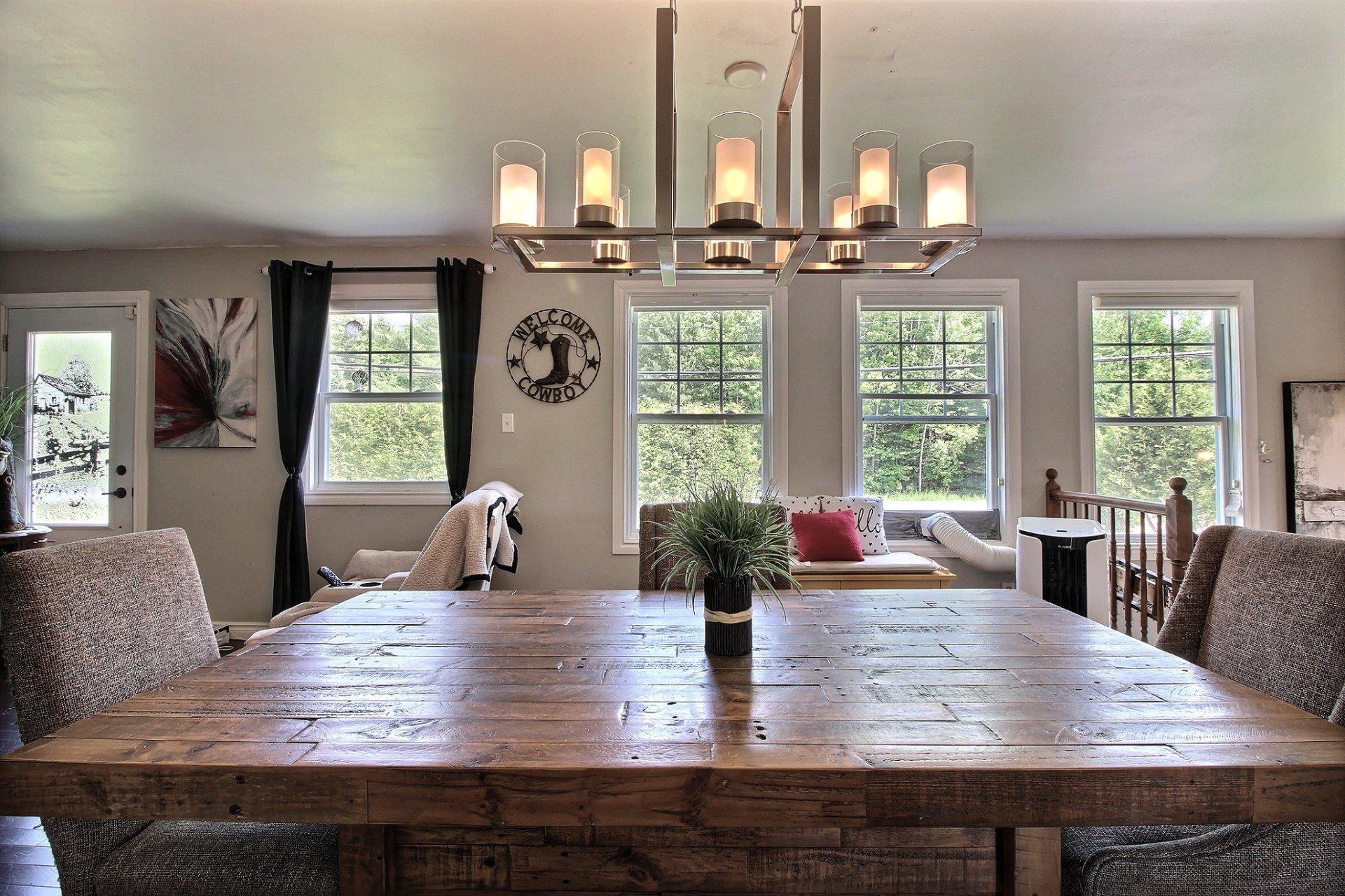 









1725


Route du Nord

,
Brownsburg-Chatham,




QC
J8G1E2

