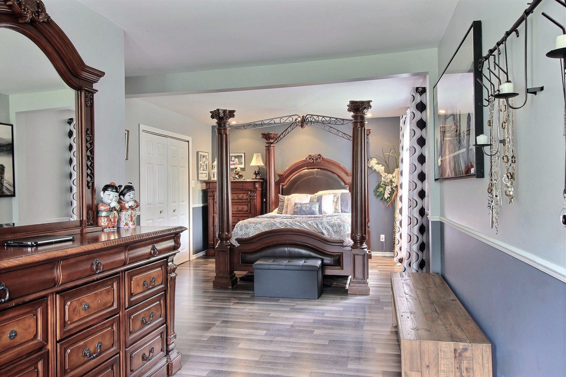 









1725


Route du Nord

,
Brownsburg-Chatham,




QC
J8G1E2

