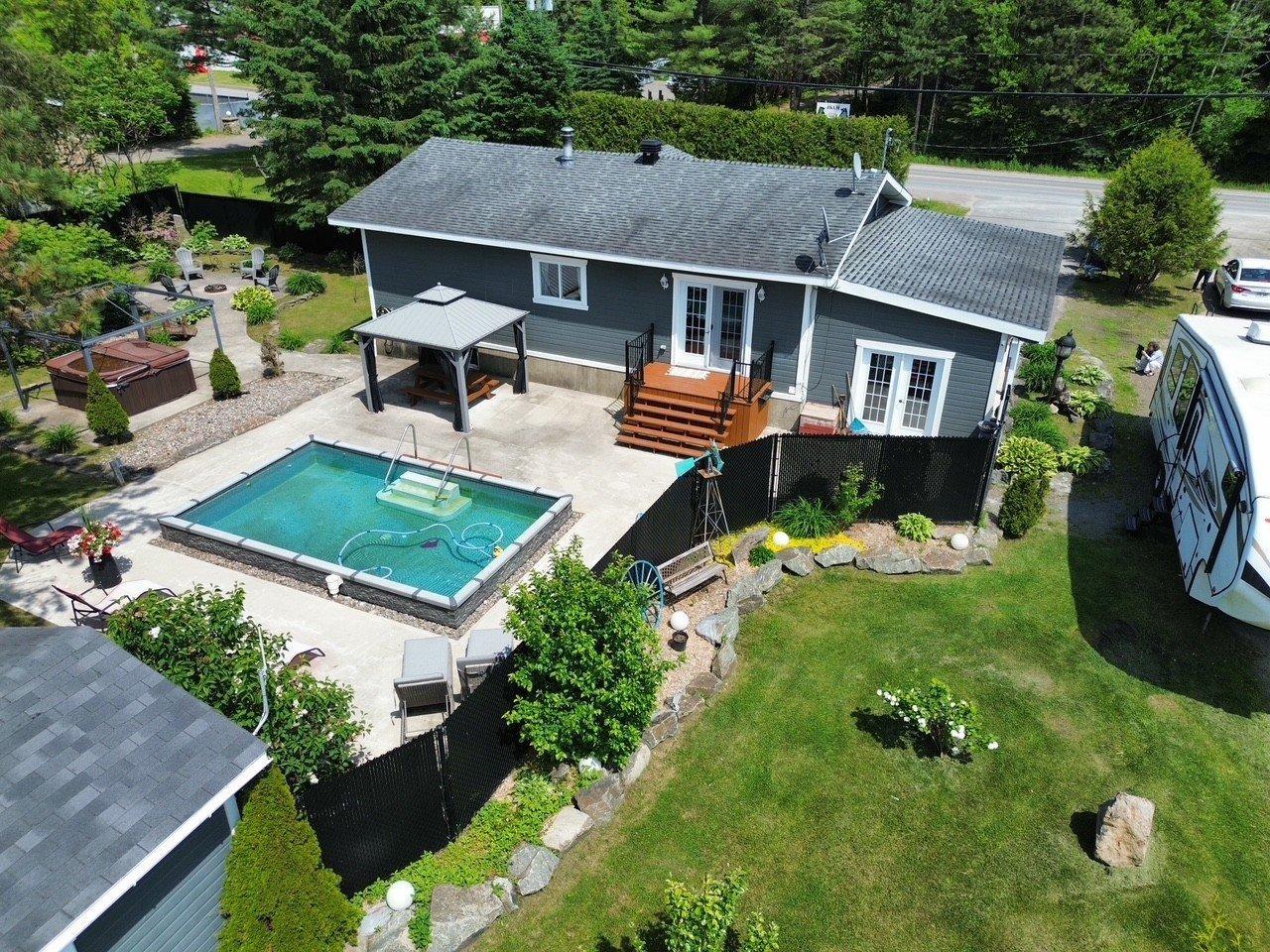 









1725


Route du Nord

,
Brownsburg-Chatham,




QC
J8G1E2

