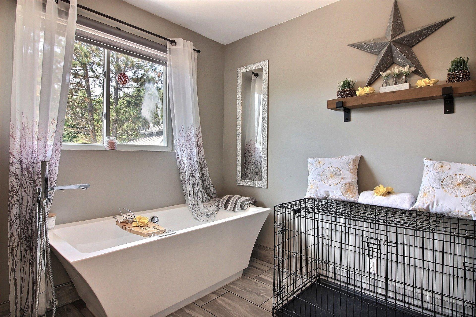 









1725


Route du Nord

,
Brownsburg-Chatham,




QC
J8G1E2

