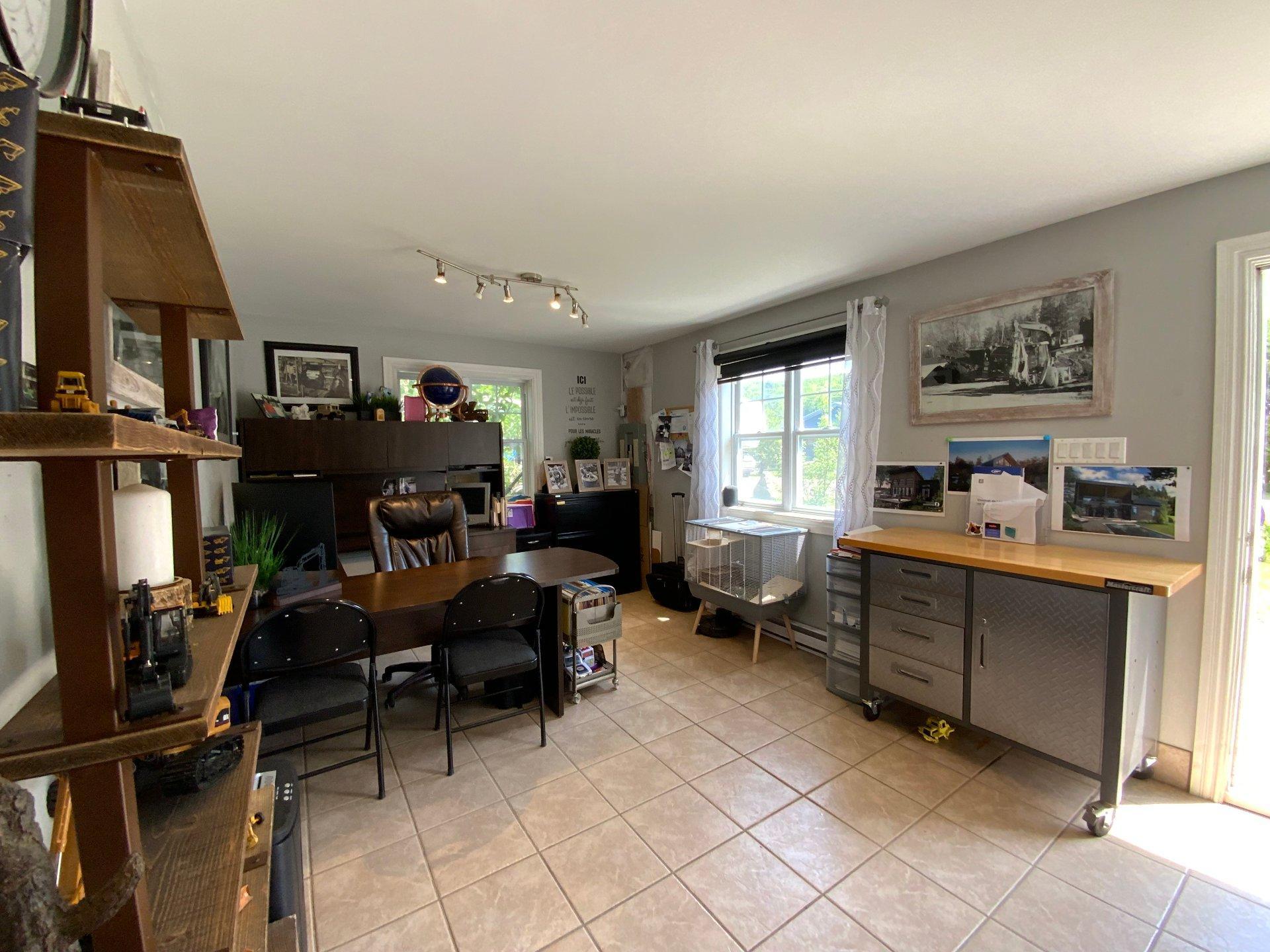 









1725


Route du Nord

,
Brownsburg-Chatham,




QC
J8G1E2

