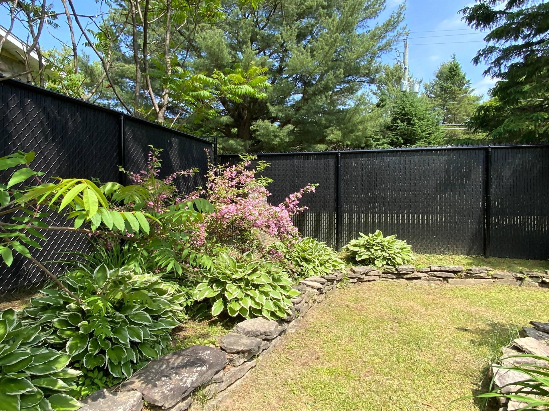 









1725


Route du Nord

,
Brownsburg-Chatham,




QC
J8G1E2


