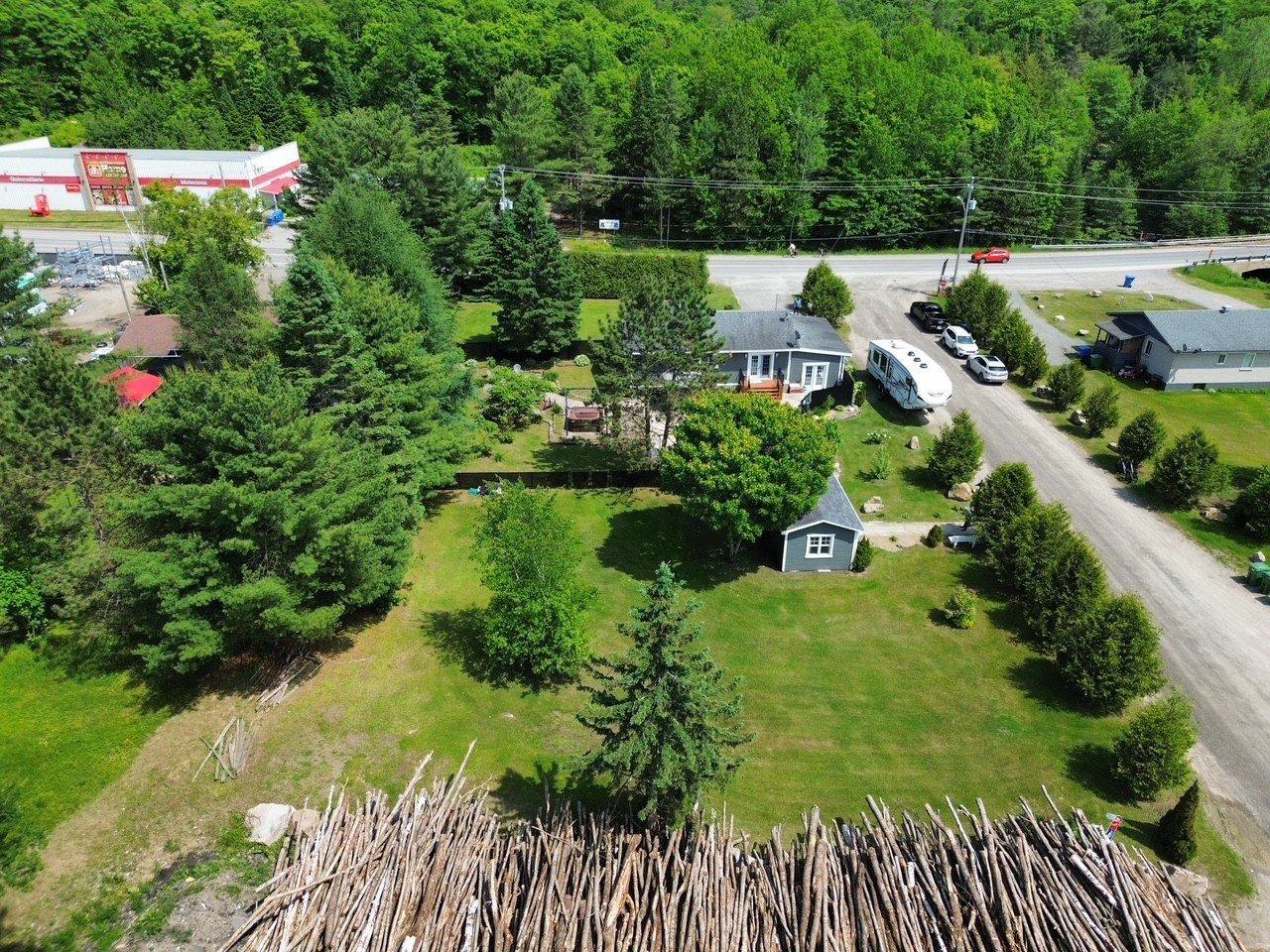 









1725


Route du Nord

,
Brownsburg-Chatham,




QC
J8G1E2

