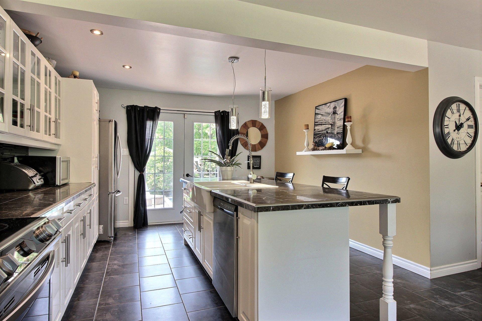 









1725


Route du Nord

,
Brownsburg-Chatham,




QC
J8G1E2

