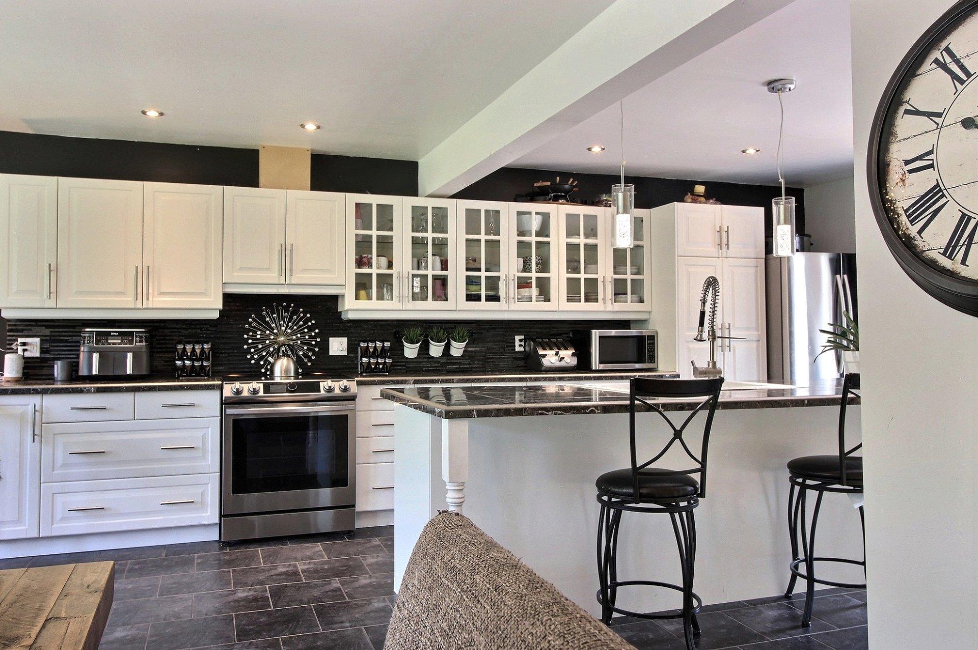 









1725


Route du Nord

,
Brownsburg-Chatham,




QC
J8G1E2

