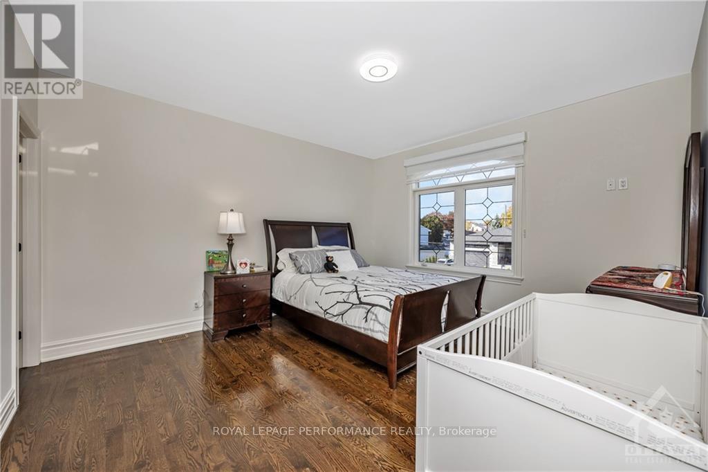 












32 ARGUE DRIVE

,
Ottawa,




Ontario
K2E6S1

