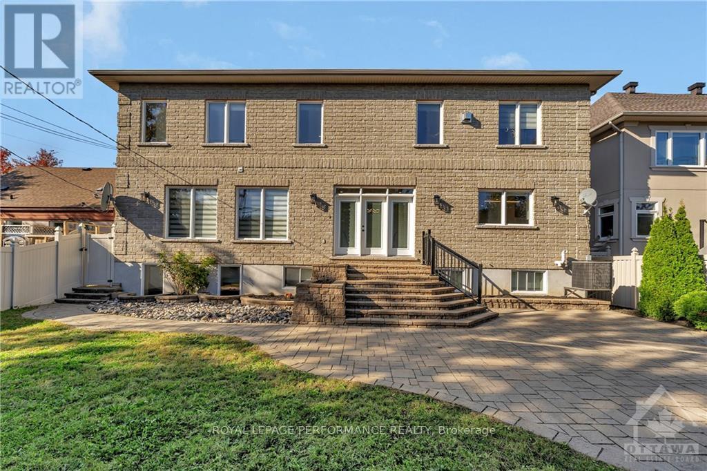 












32 ARGUE DRIVE

,
Ottawa,




Ontario
K2E6S1

