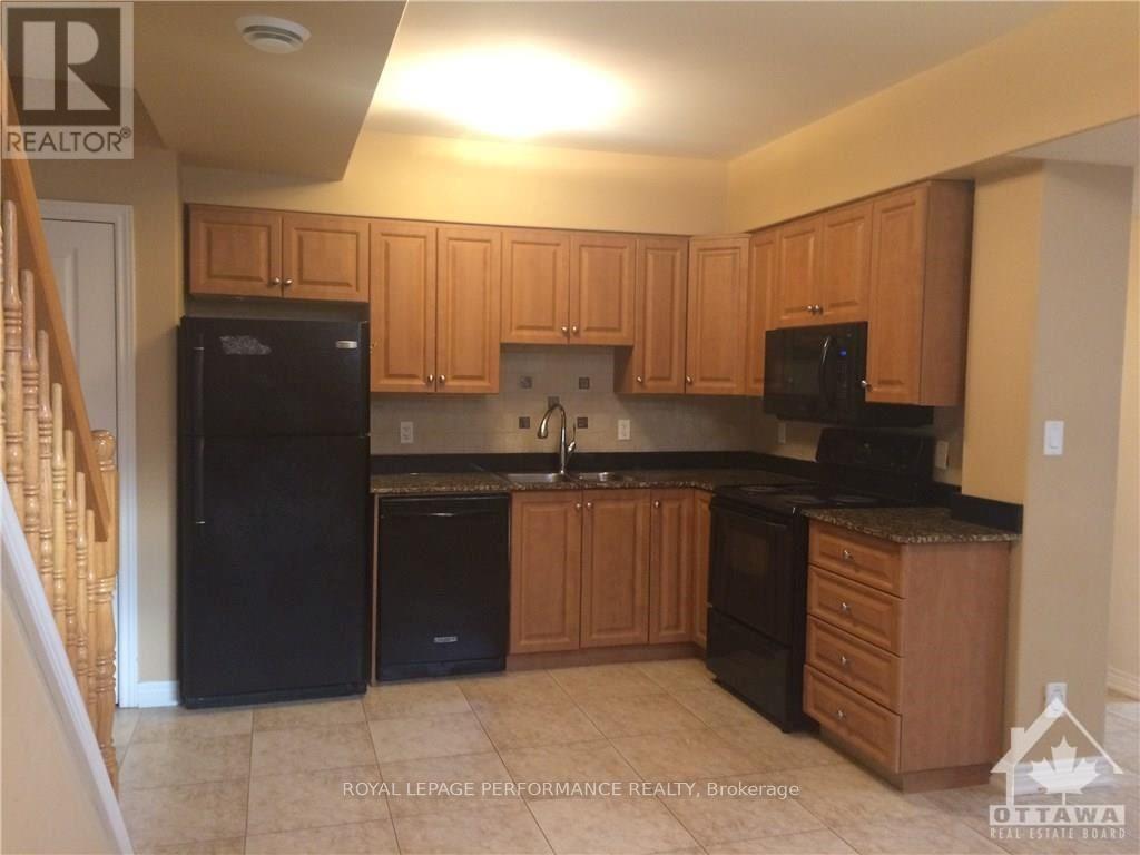 












32 ARGUE DRIVE

,
Ottawa,




Ontario
K2E6S1

