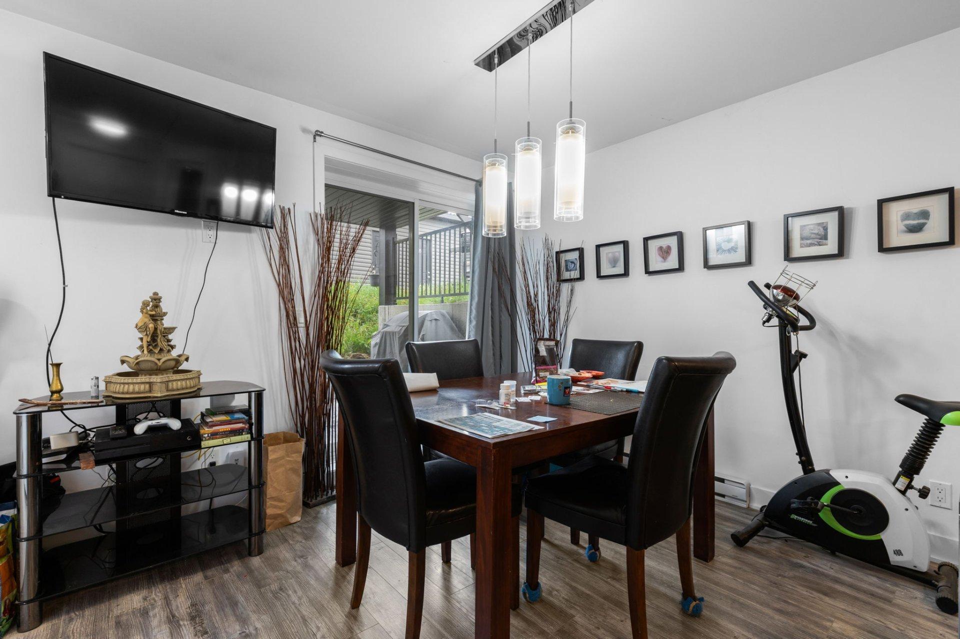 









5325

 - 5327


Rue Baillargeon

,
Longueuil (Saint-Hubert),




QC
J3Y2A9

