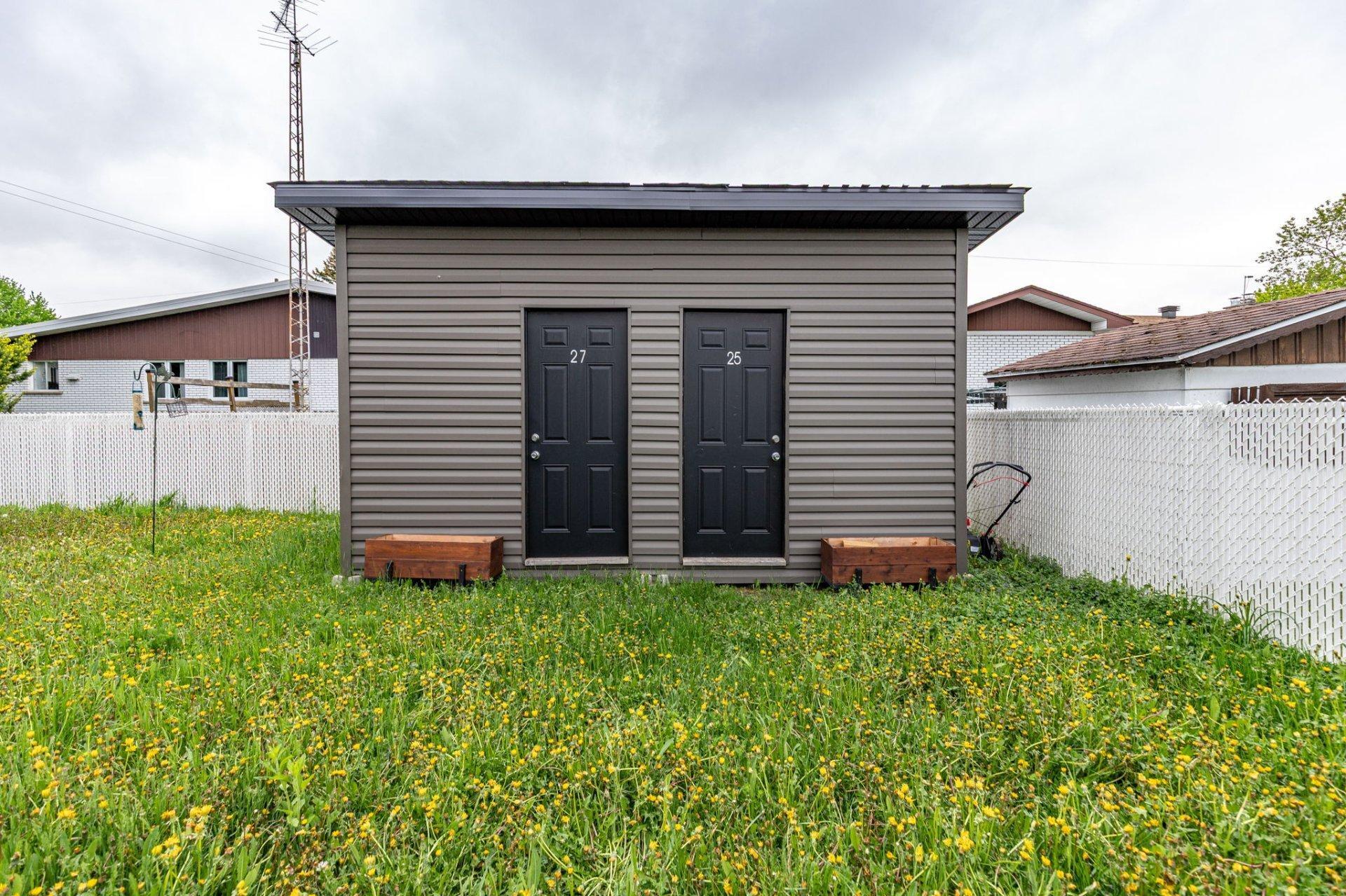 









5325

 - 5327


Rue Baillargeon

,
Longueuil (Saint-Hubert),




QC
J3Y2A9

