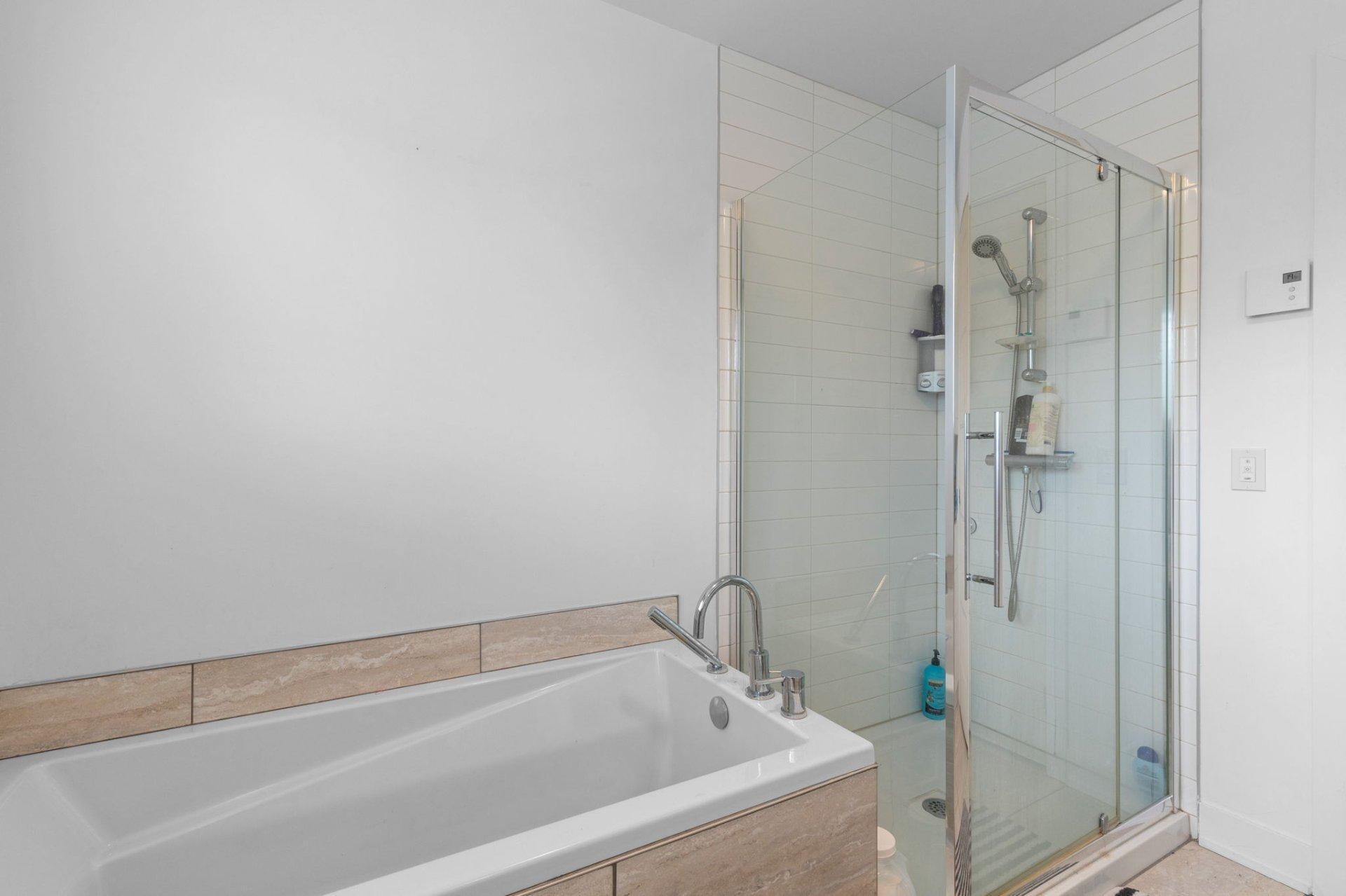









5325

 - 5327


Rue Baillargeon

,
Longueuil (Saint-Hubert),




QC
J3Y2A9

