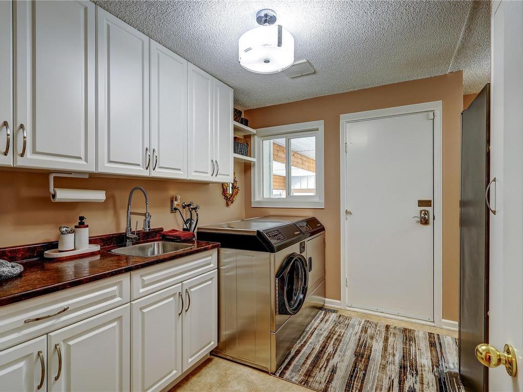 









3685


Planta

Rd,
Nanaimo,




BC
V9T 3E8


