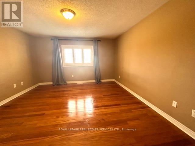 












301 MOHAWK STREET

,
Oakville,




Ontario
L6L6P9

