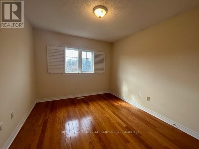 












301 MOHAWK STREET

,
Oakville,




Ontario
L6L6P9


