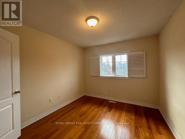 












301 MOHAWK STREET

,
Oakville,




Ontario
L6L6P9

