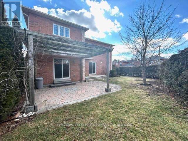 












301 MOHAWK STREET

,
Oakville,




Ontario
L6L6P9

