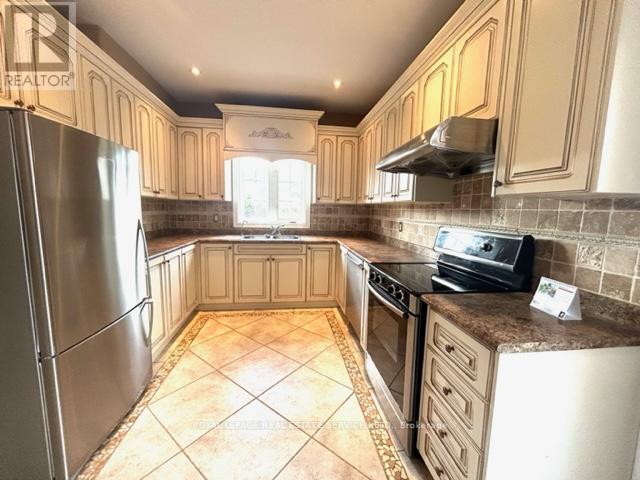 












301 MOHAWK STREET

,
Oakville,




Ontario
L6L6P9

