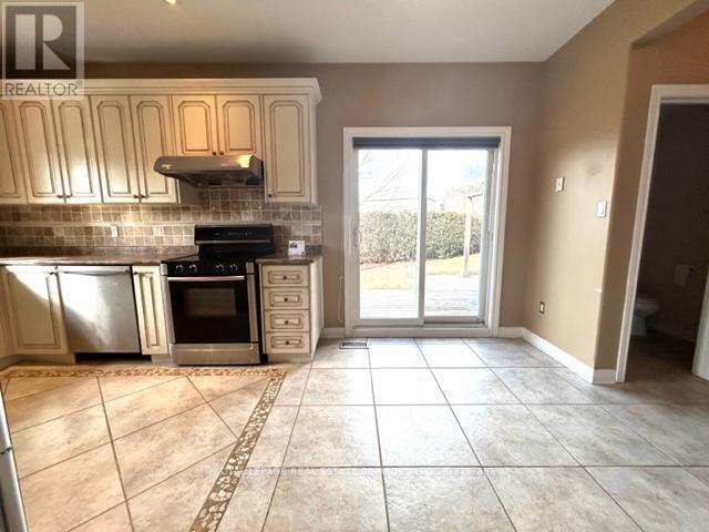 












301 MOHAWK STREET

,
Oakville,




Ontario
L6L6P9

