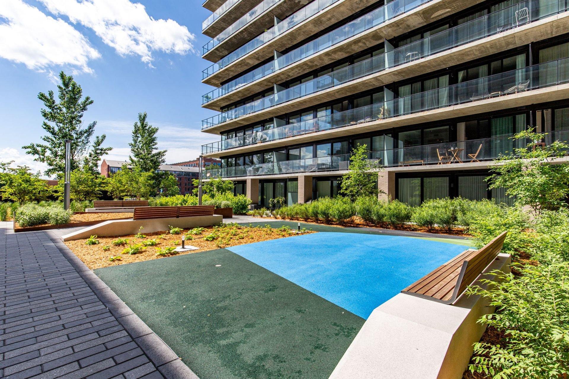 









1616


Rue des Bassins

, 731,
Montréal (Le Sud-Ouest),




QC
H3J0C3

