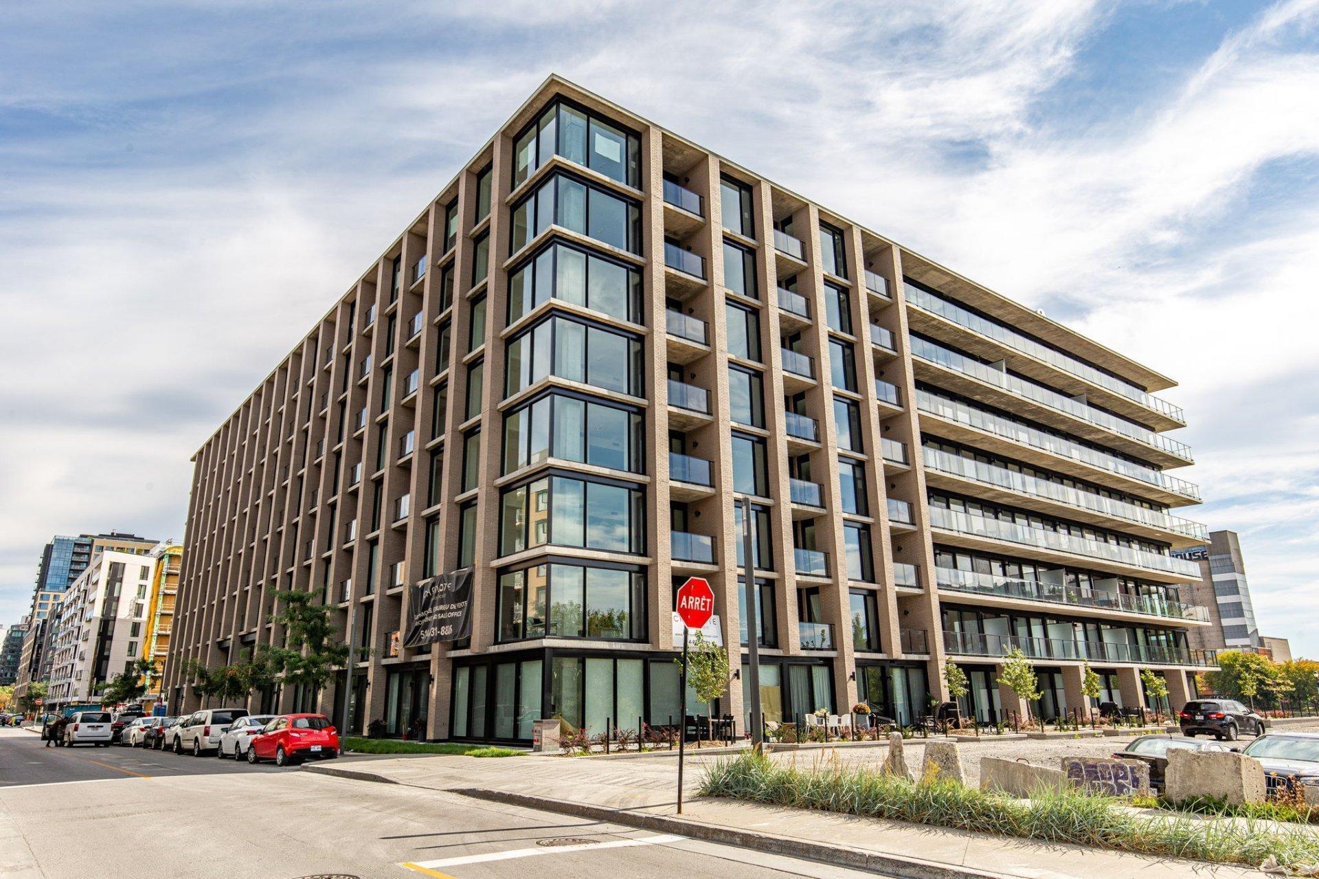 









1616


Rue des Bassins

, 731,
Montréal (Le Sud-Ouest),




QC
H3J0C3

