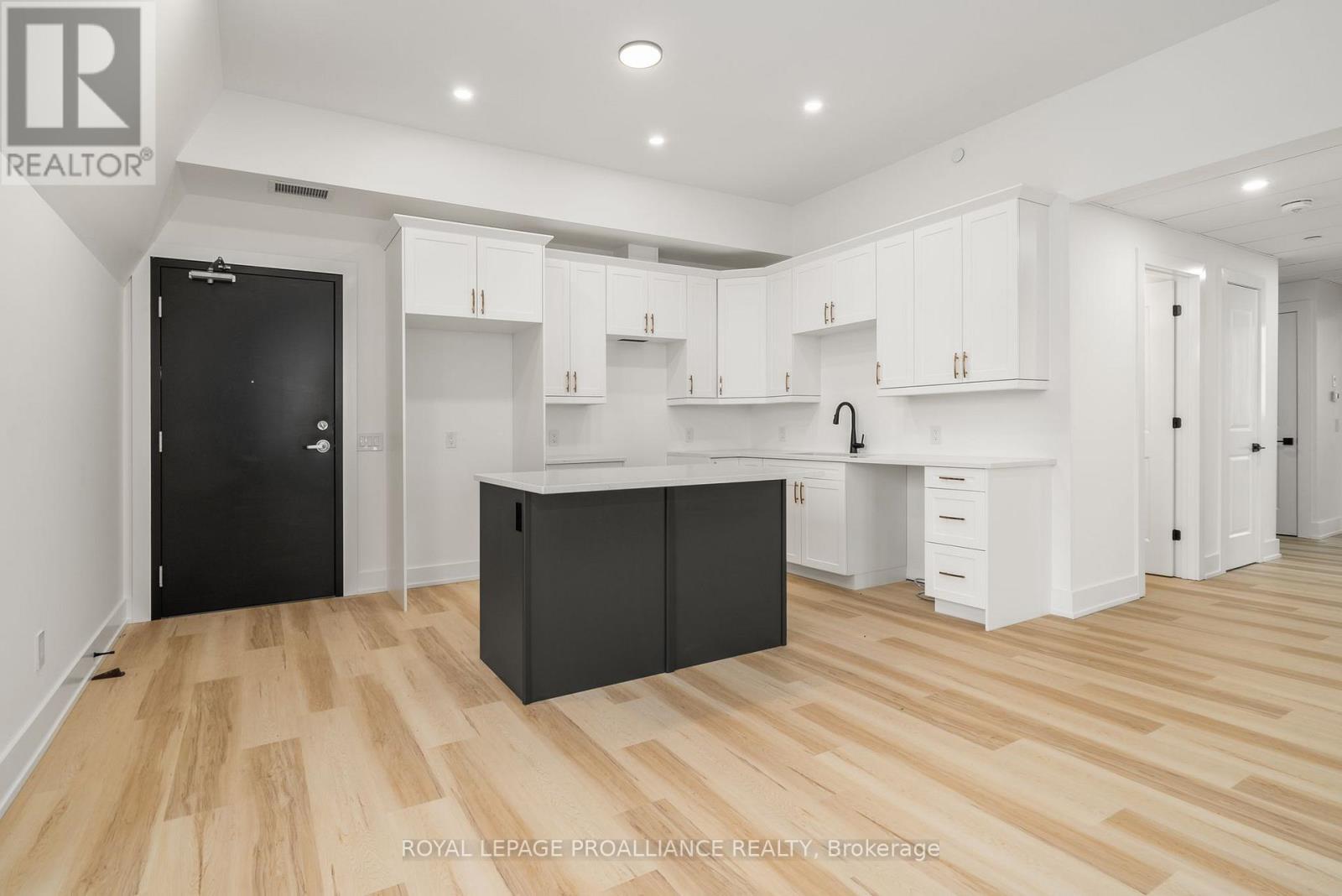 












301 - 941 CHARLES WILSON PARKWAY

,
Cobourg,




Ontario
K9A0L2

