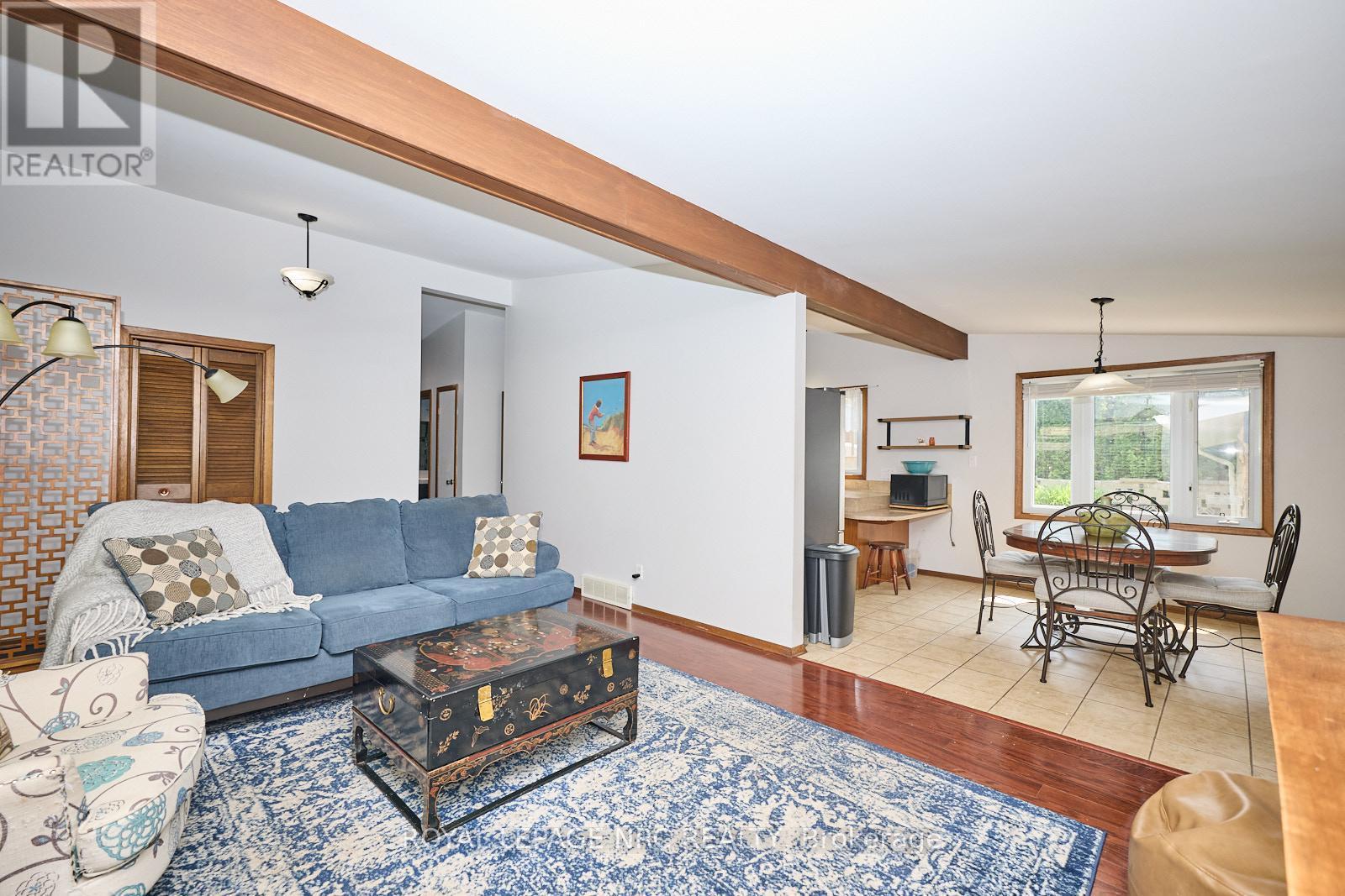












4206 GLENAYR AVENUE

,
Niagara Falls (Morrison),




Ontario
L2E6J9

