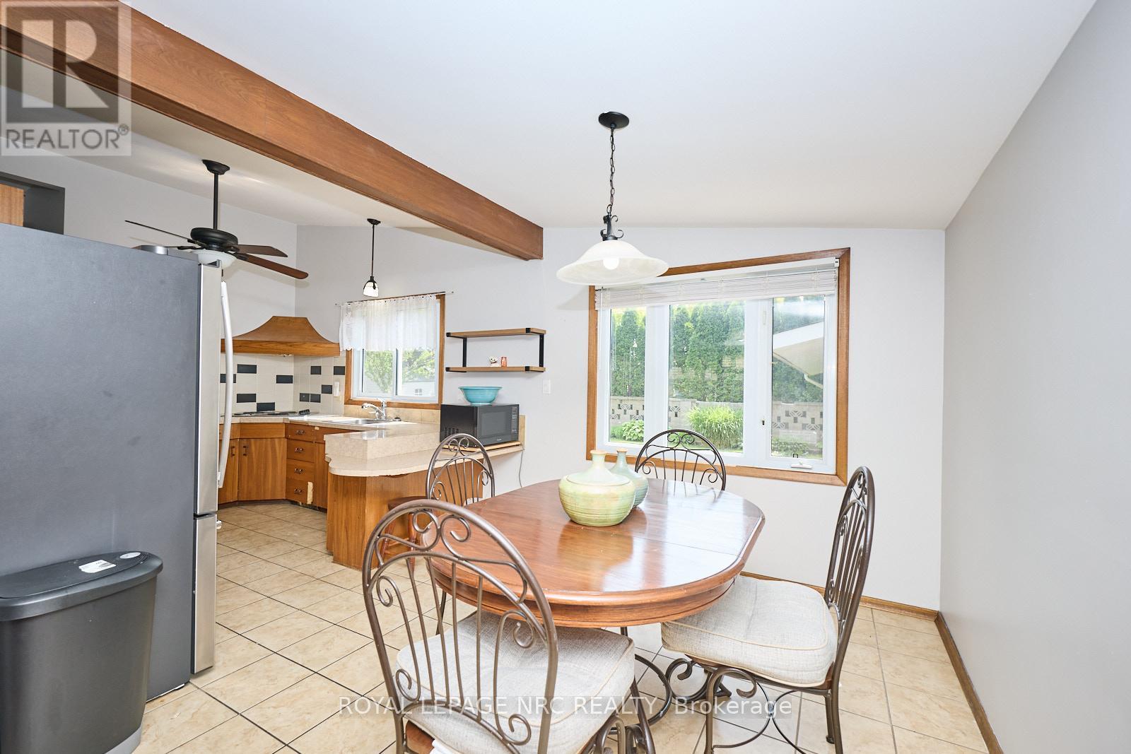 












4206 GLENAYR AVENUE

,
Niagara Falls (Morrison),




Ontario
L2E6J9

