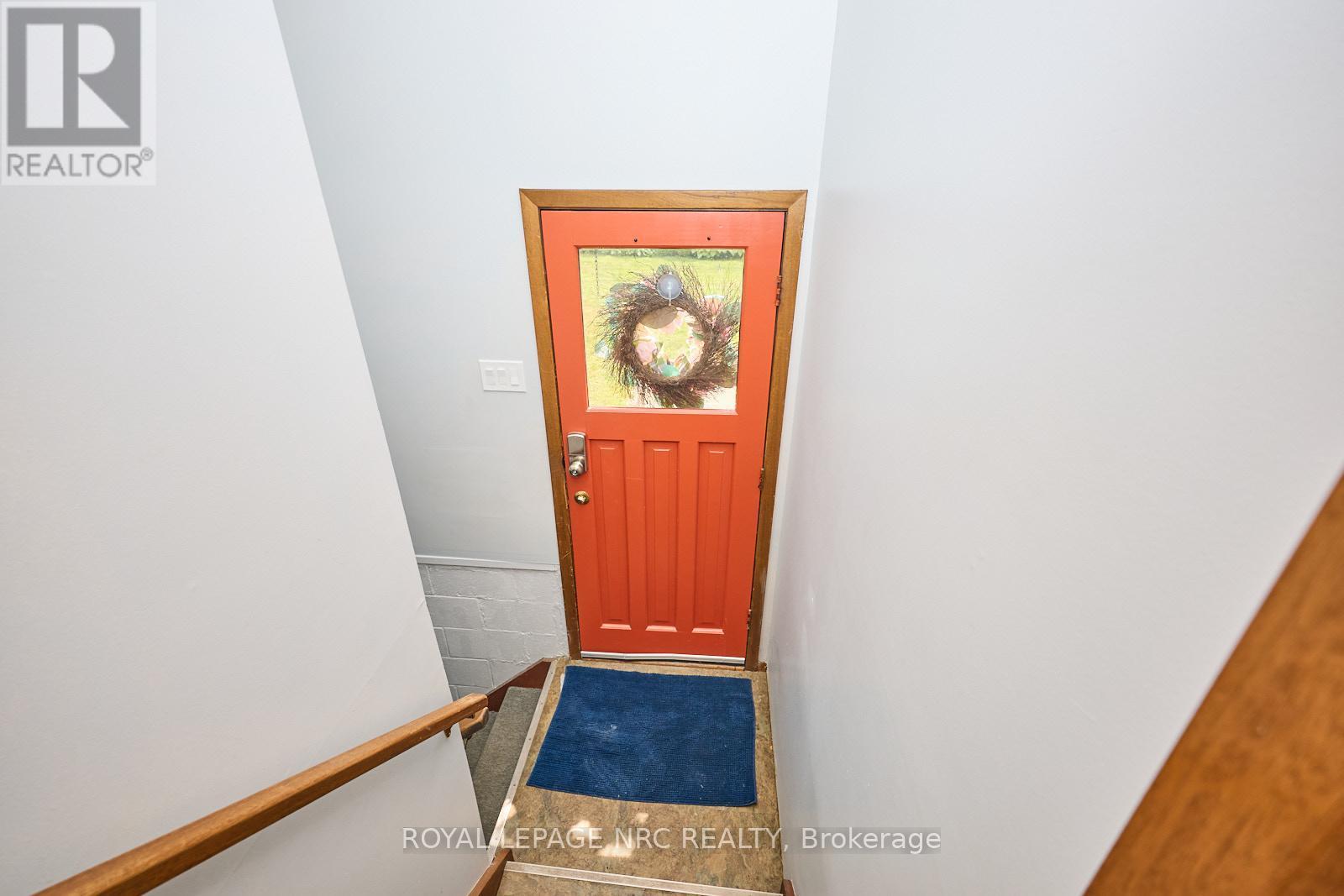 












4206 GLENAYR AVENUE

,
Niagara Falls (Morrison),




Ontario
L2E6J9

