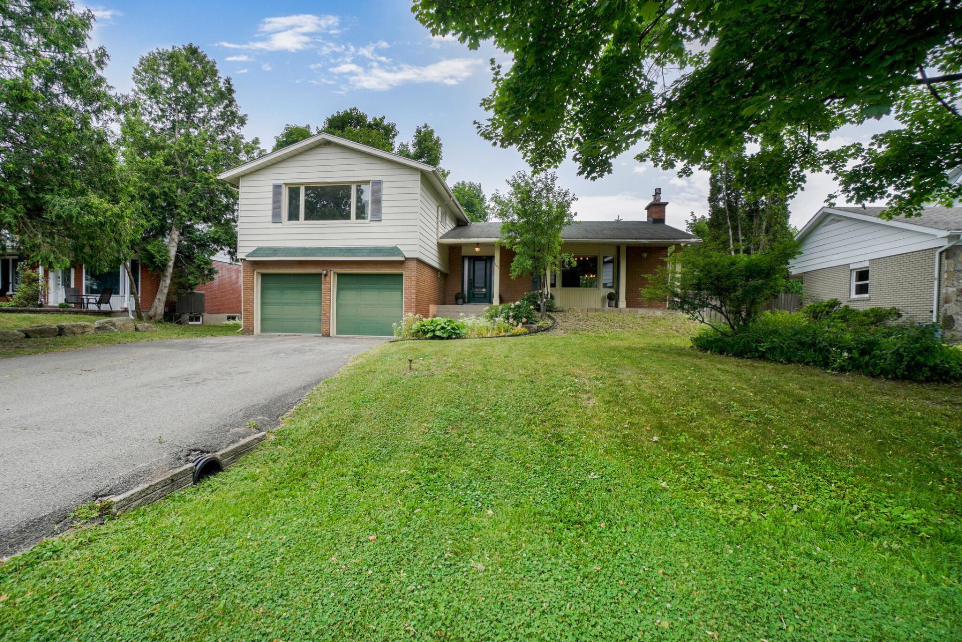 









161


Rue Bisley

,
Beaconsfield,




QC
H9W1G5


