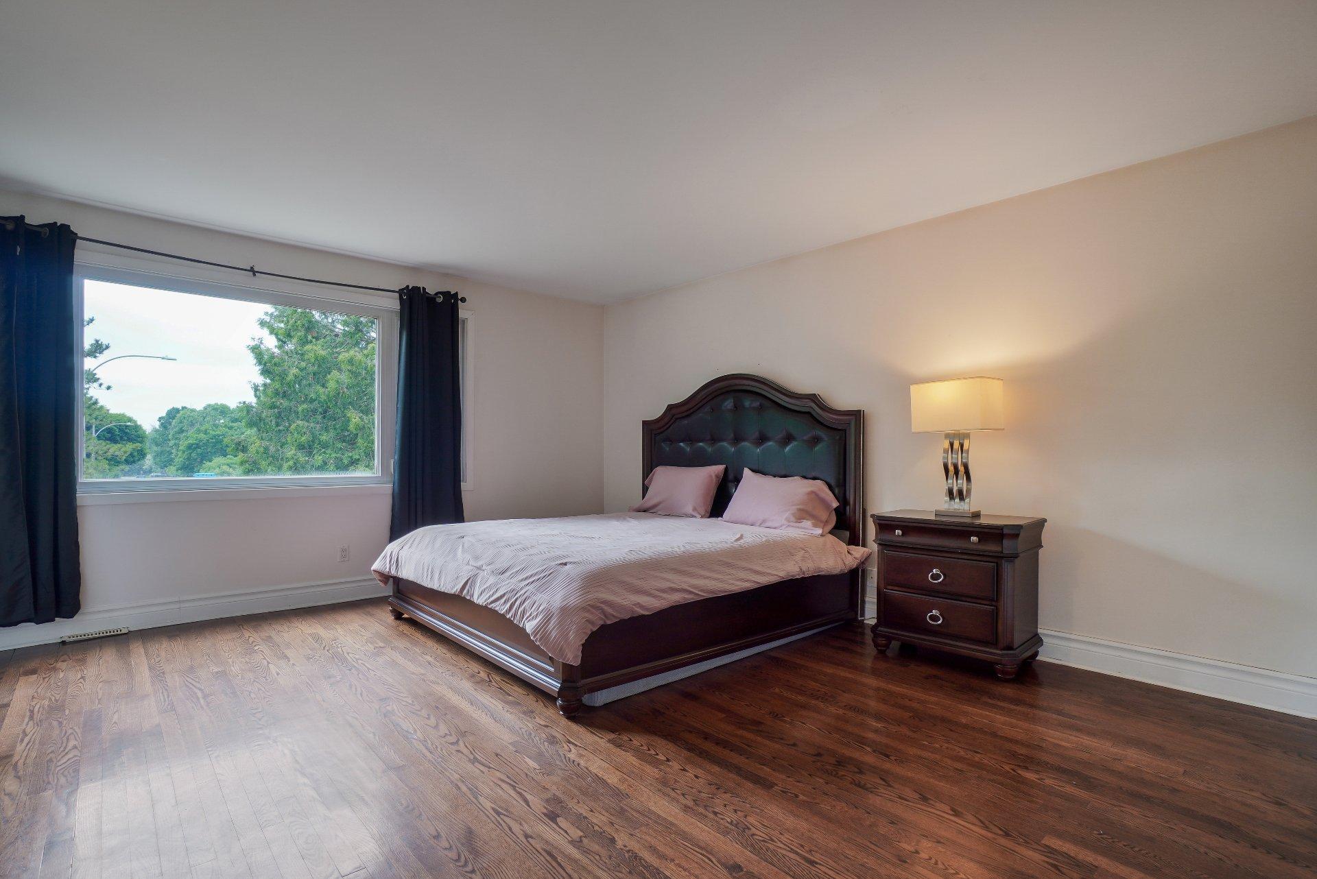 









161


Rue Bisley

,
Beaconsfield,




QC
H9W1G5

