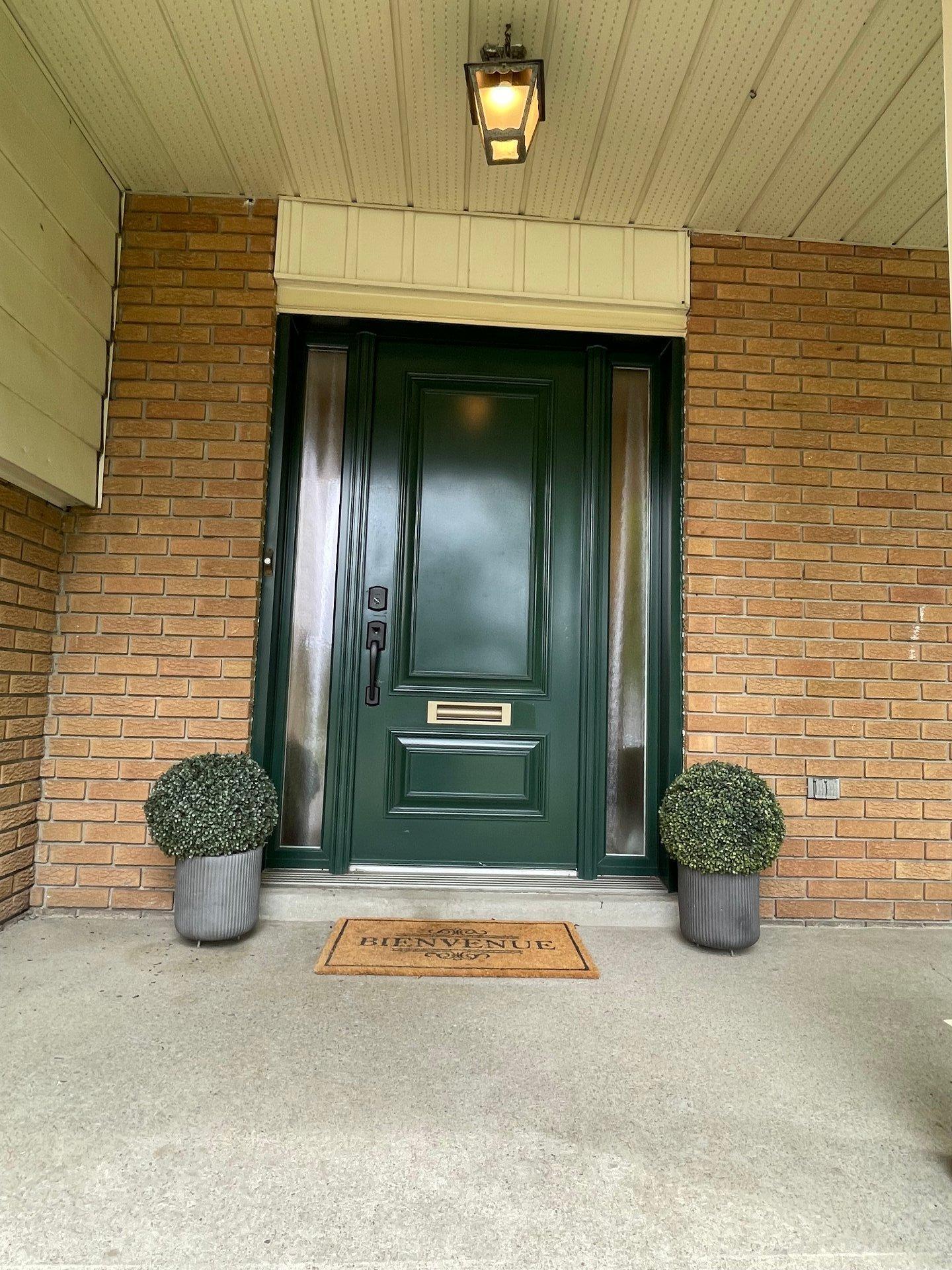 









161


Rue Bisley

,
Beaconsfield,




QC
H9W1G5

