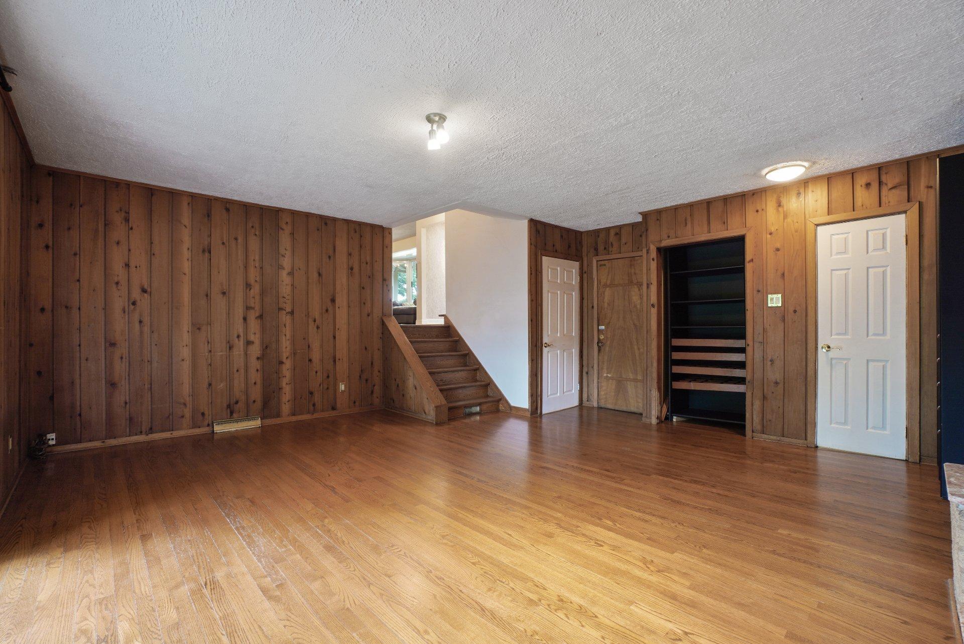 









161


Rue Bisley

,
Beaconsfield,




QC
H9W1G5

