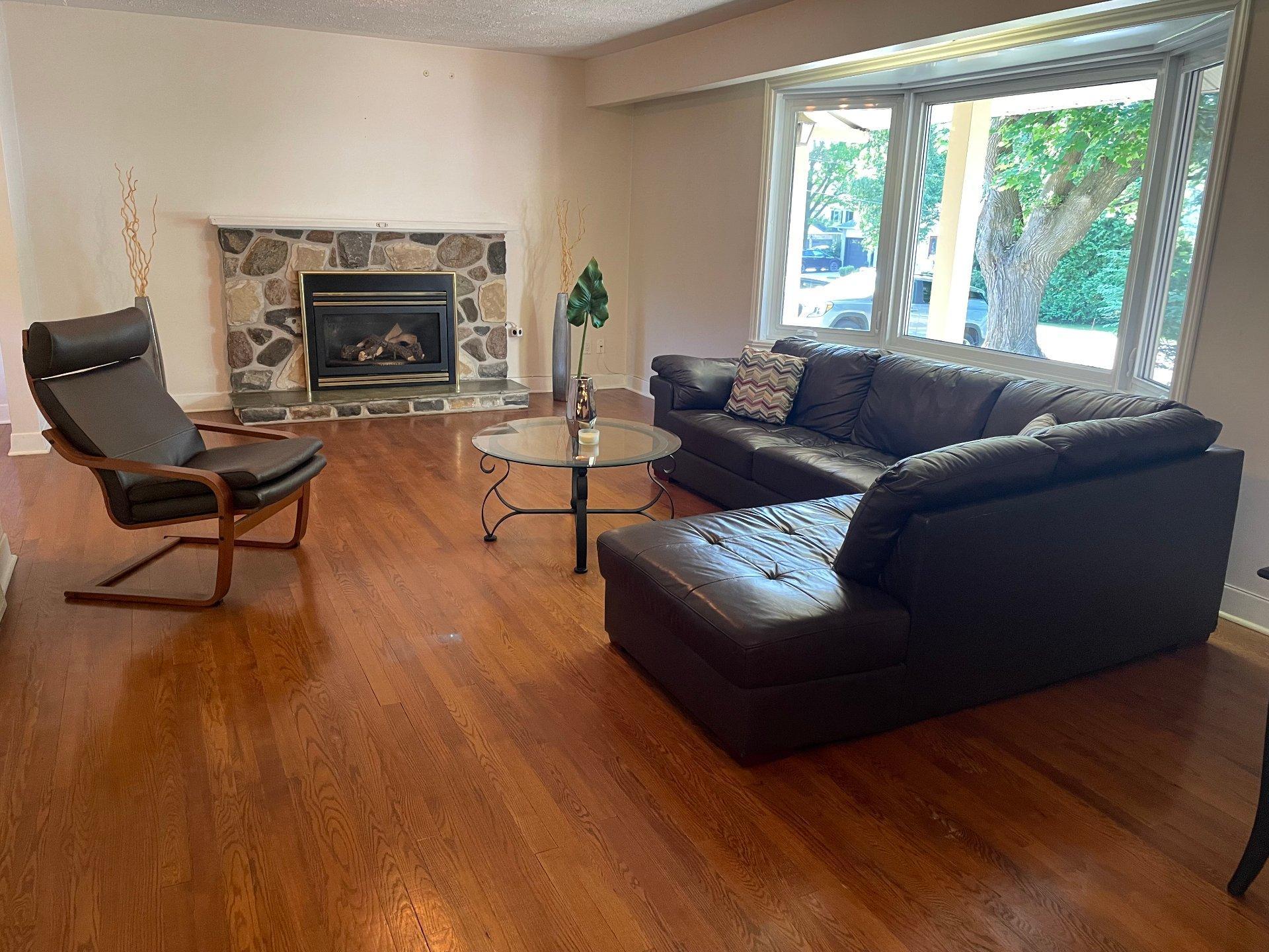









161


Rue Bisley

,
Beaconsfield,




QC
H9W1G5

