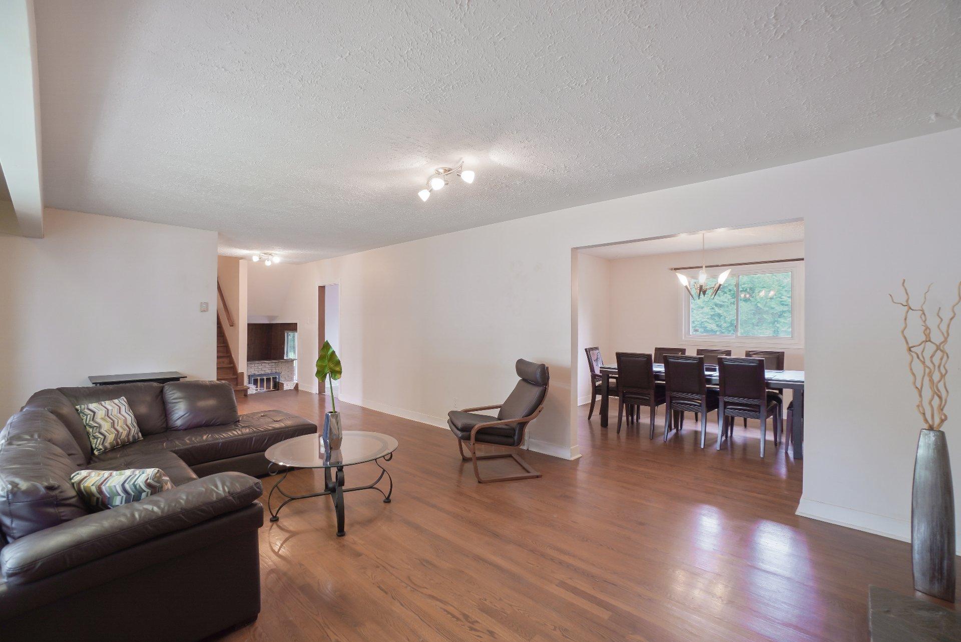









161


Rue Bisley

,
Beaconsfield,




QC
H9W1G5

