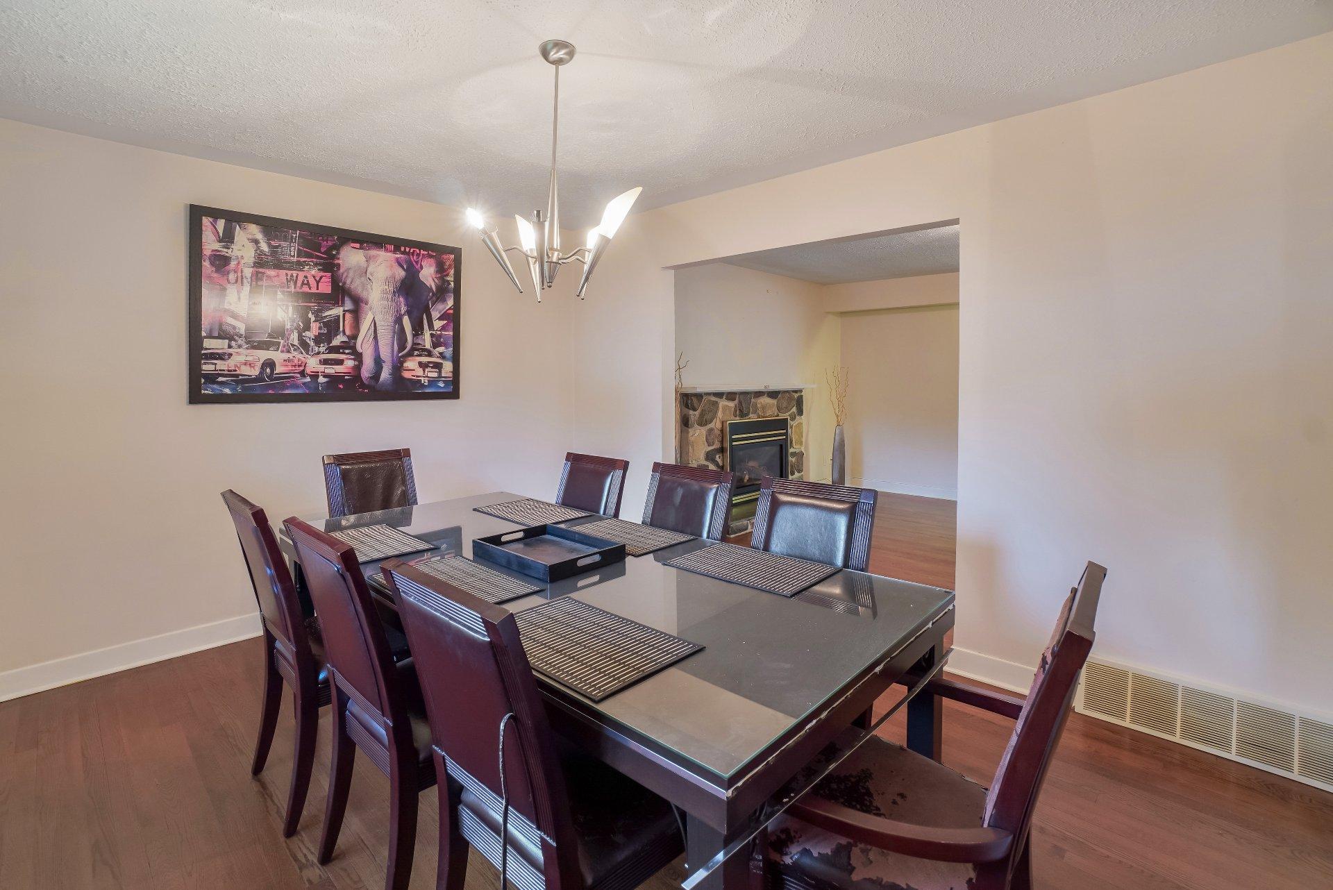 









161


Rue Bisley

,
Beaconsfield,




QC
H9W1G5

