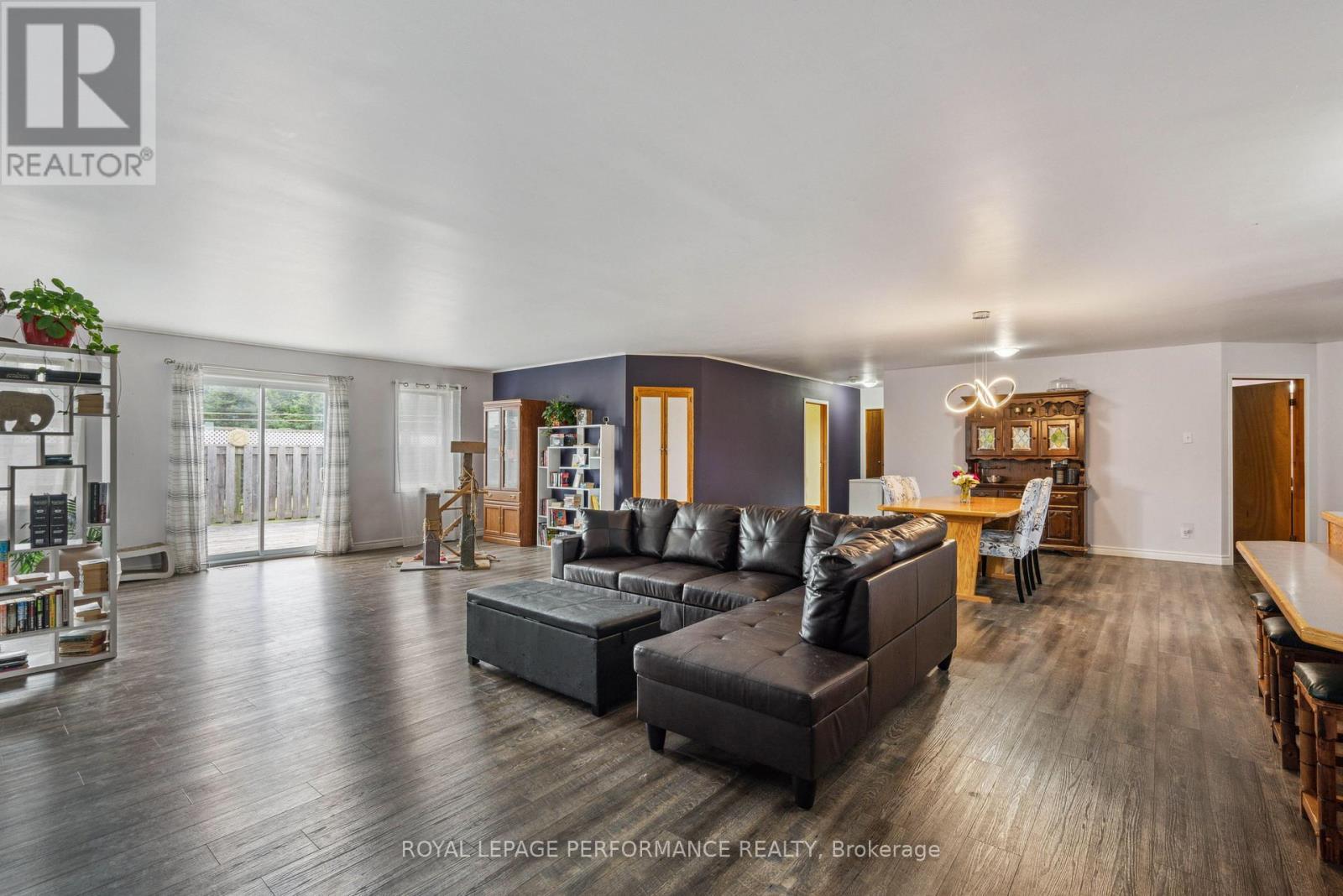 












20015 COUNTY ROAD 2 ROAD

,
South Glengarry,




Ontario
K0C1N0

