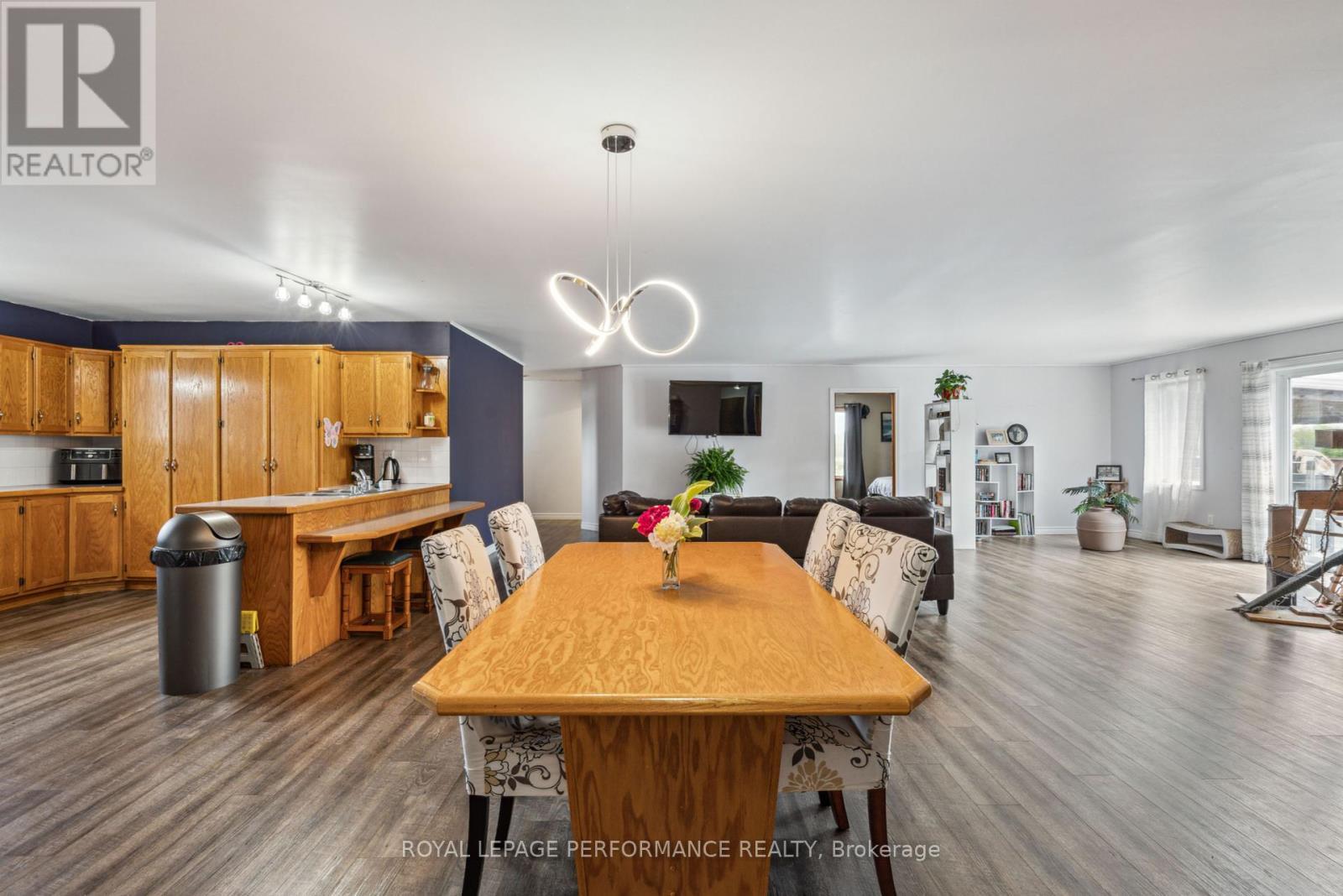 












20015 COUNTY ROAD 2 ROAD

,
South Glengarry,




Ontario
K0C1N0

