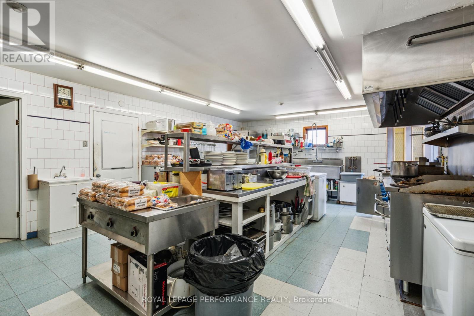 












20015 COUNTY ROAD 2 ROAD

,
South Glengarry,




Ontario
K0C1N0

