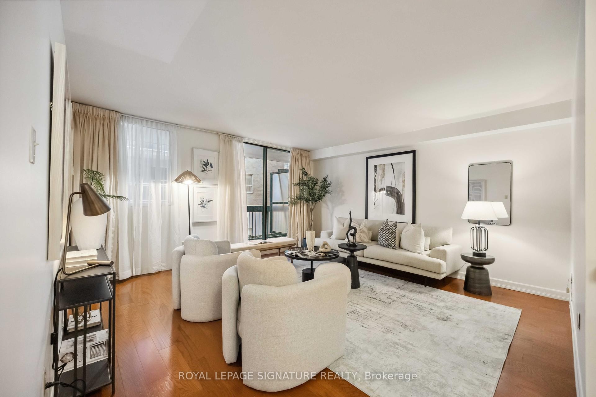 









212


St. George

Street, 201,
Toronto,




ON
M5R 2N5


