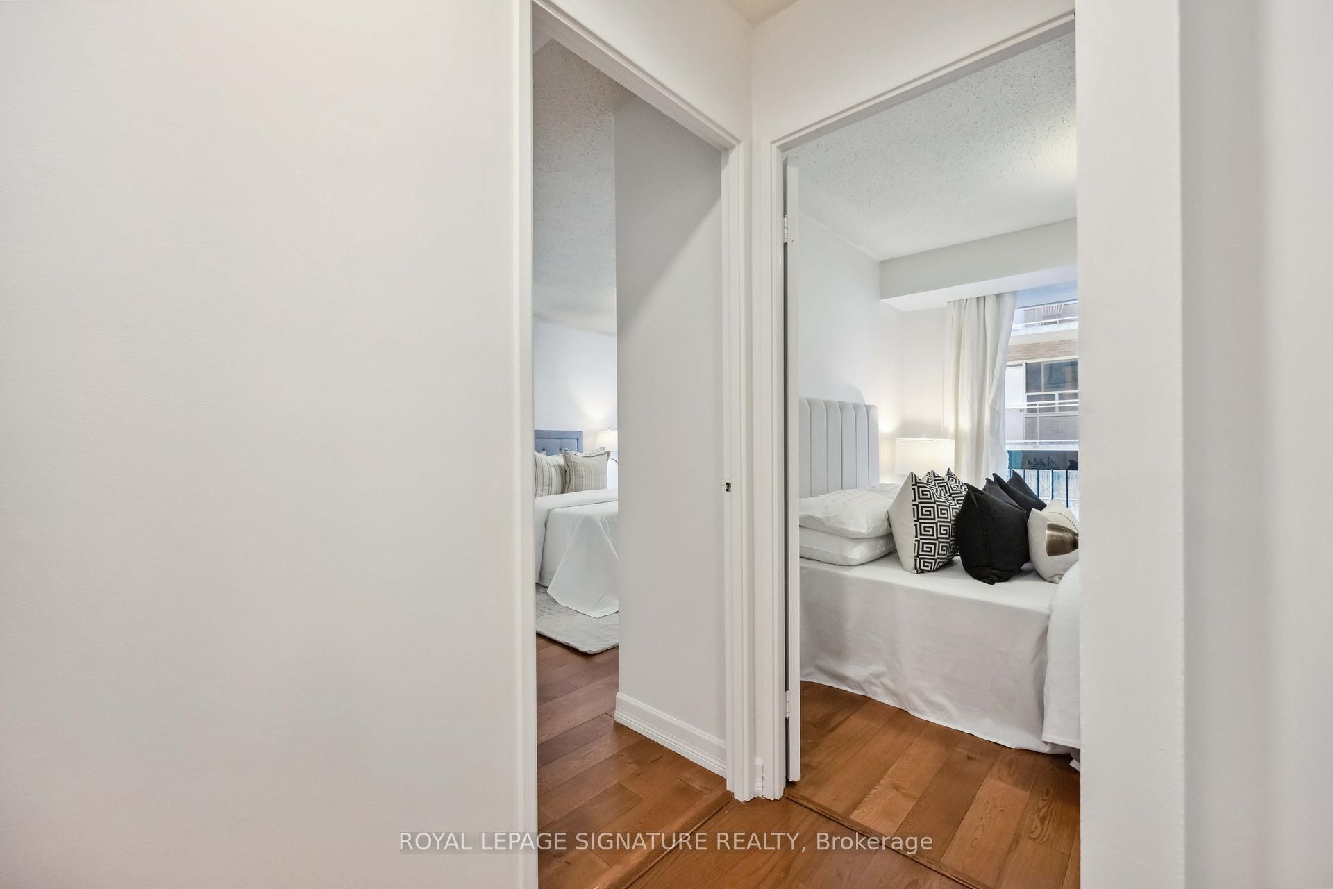 









212


St. George

Street, 201,
Toronto,




ON
M5R 2N5

